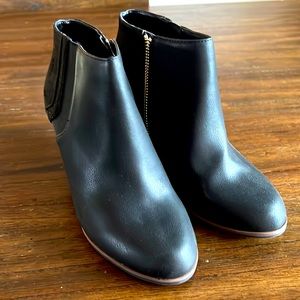 “New* Women’s Dr Scholl’s Black Wedge Booties- 6.5